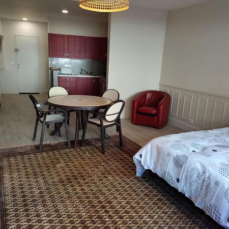 Tres Grand Studio Au Pied Du Plateau D'Angouleme. Екстериор снимка